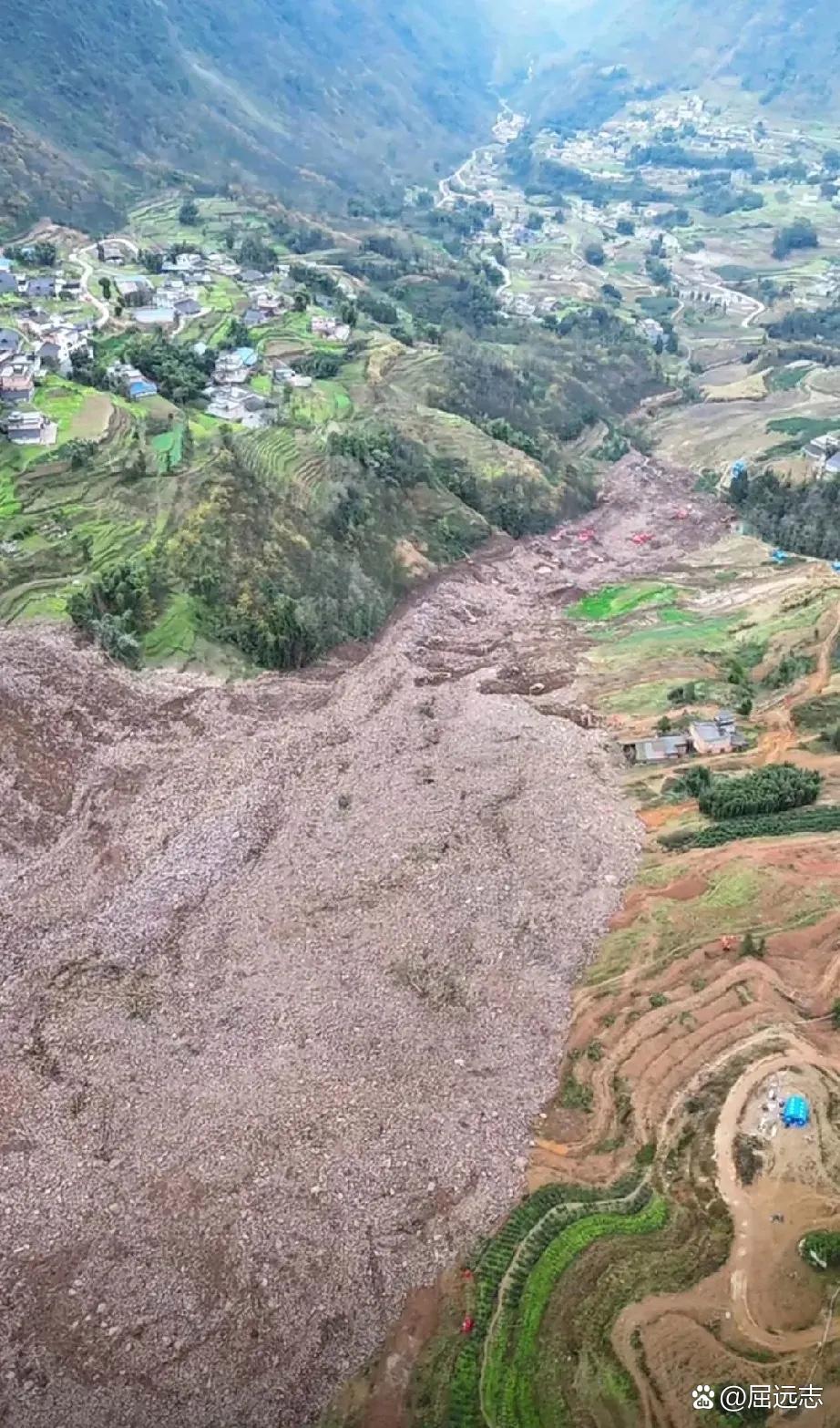 这个山体滑坡只是上面的往下面滑,并不是下面房子的位置滑坡,所以原来