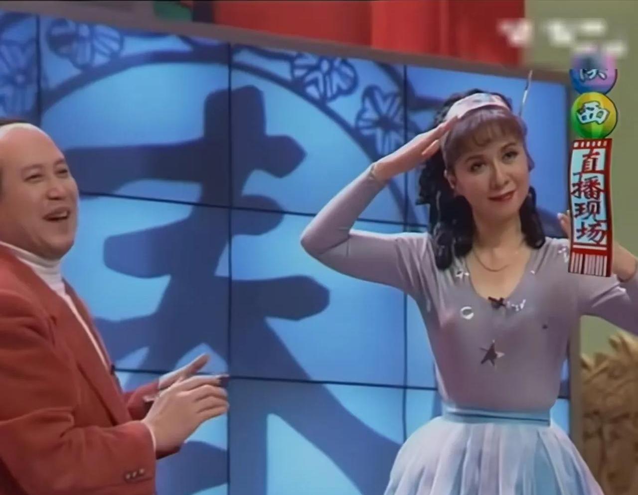 小品演员,蔡明说,1996年的《机器人趣话》我被郭达从箱子里放出来的