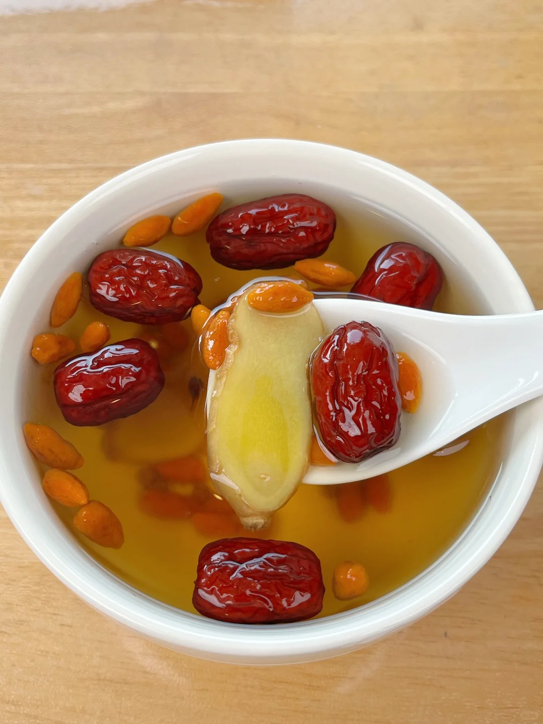 凉,关节疼痛的宝宝 千万不要错过这道驱寒暖身汤