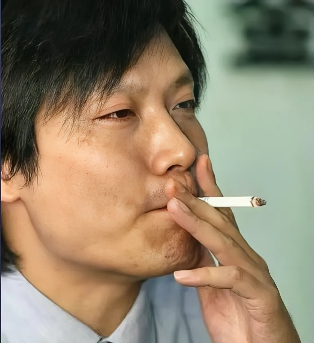 图照雷军形象照不抽烟者雷军早期雷军雪茄雷军古早2007 雷军 黯然神伤