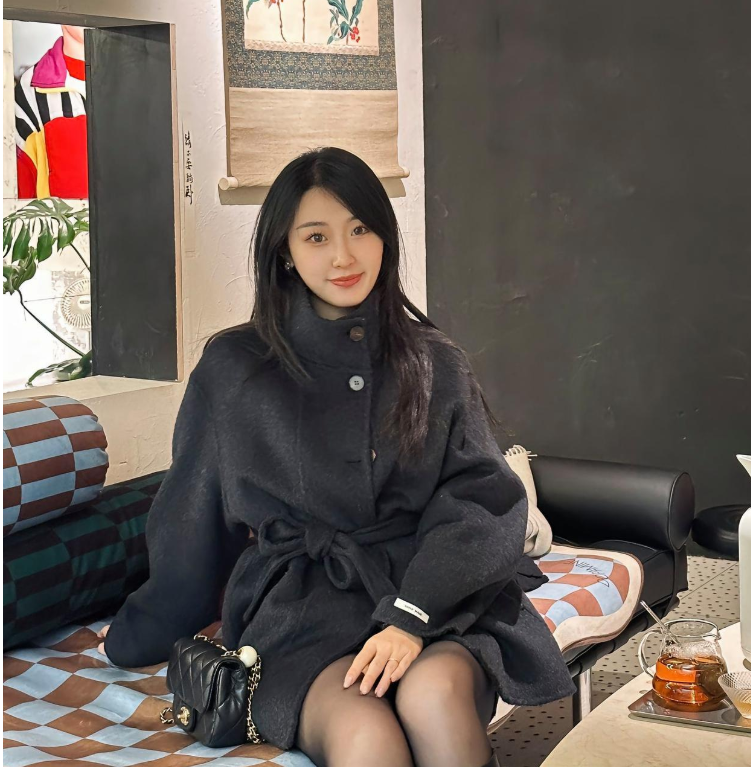 93年32岁 离异单身 下了个早班,超市里面买了30块