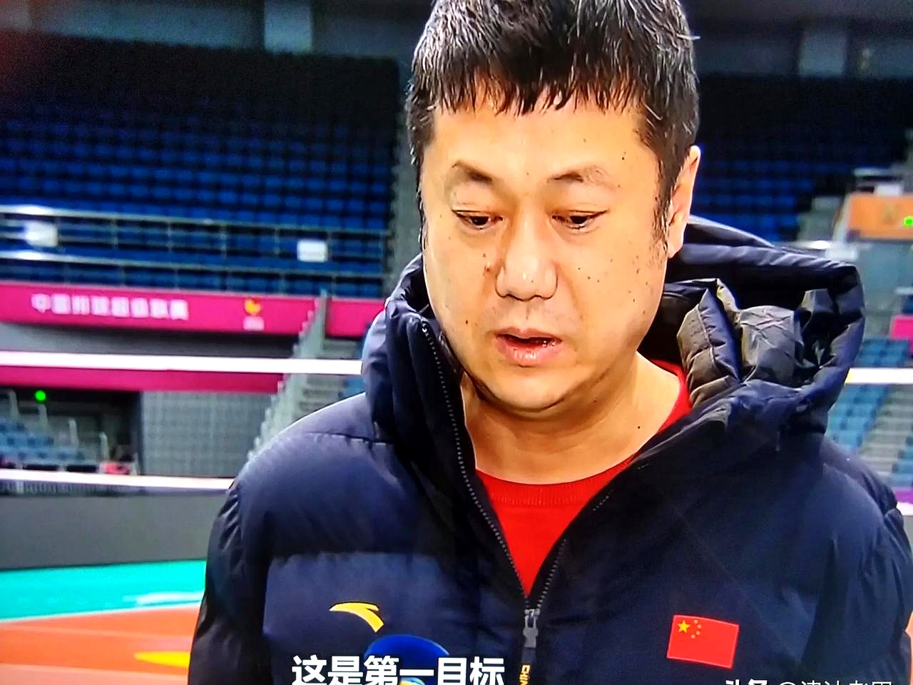 三年多前,也是国家队主教练选拔,老周作为天津女排球迷,考虑到有