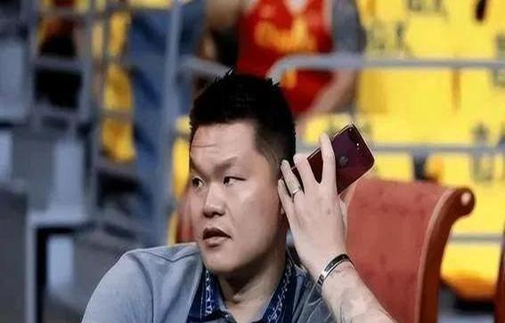 杜峰集合队伍完毕,杜峰又会带领广东队磨合出什么样的终极阵容呢?