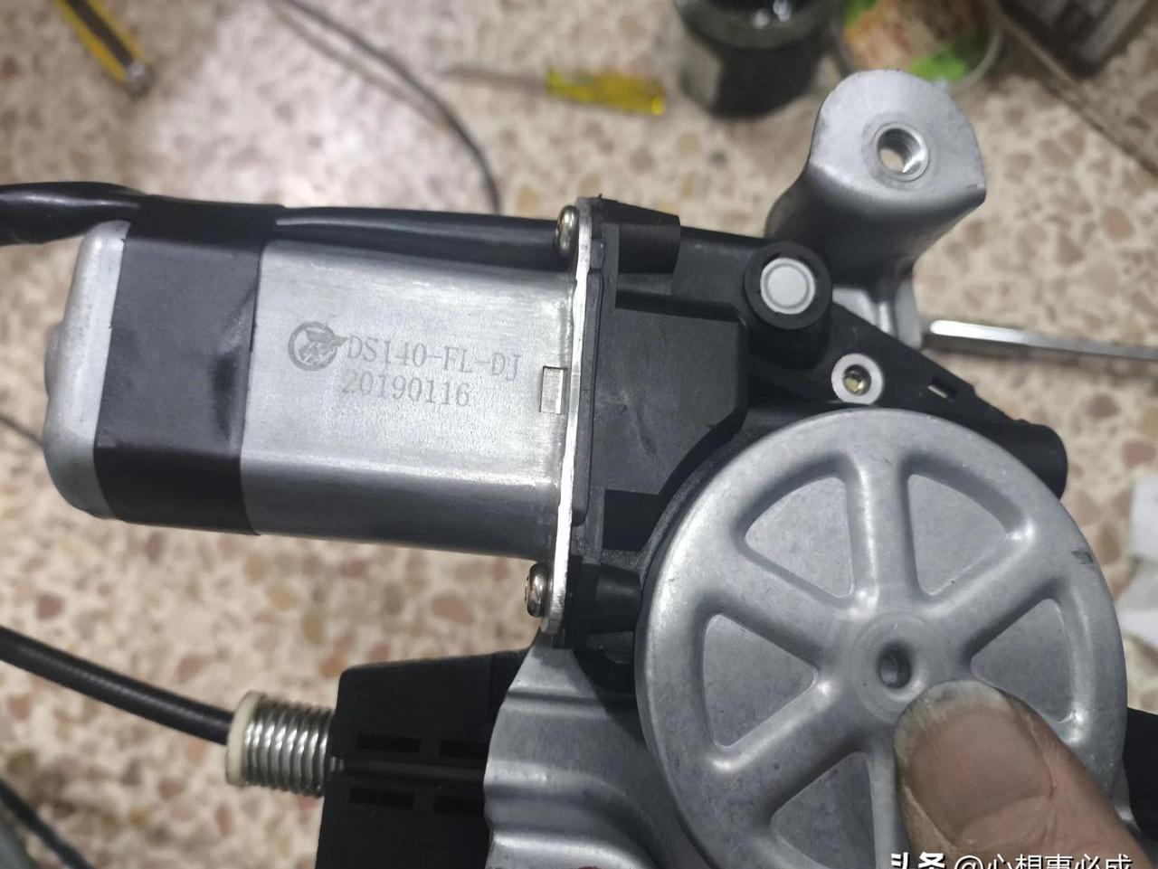 马达碳刷坏了的症状=马达碳刷更换方法视频