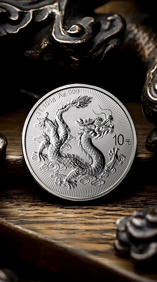 中国现代金银币史上全新的系列"中国龙"系列银币即将发行,首枚龙头币