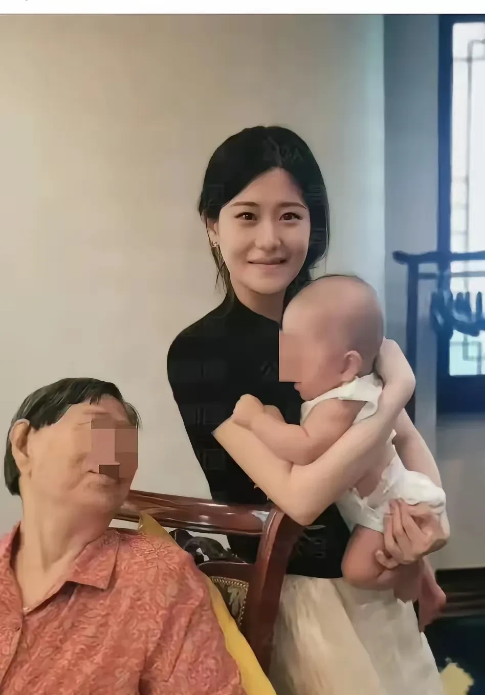 一个211硕士毕业的漂亮妻子,一年多的婚姻,一个可爱