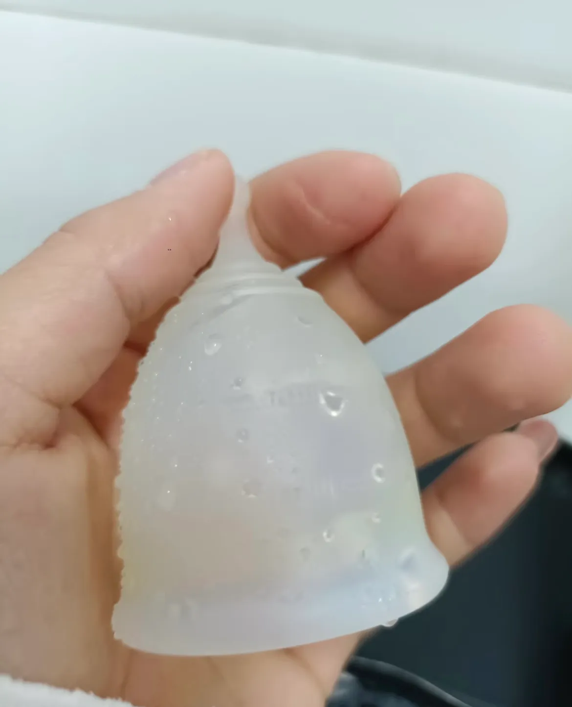 你也知道,月经杯这个东西,得点技巧才行