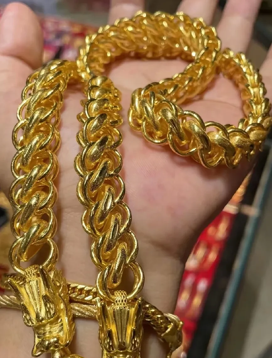 姥爷走了,他最喜爱的男士老板大金项链,足有 160 多克,却引发了一场