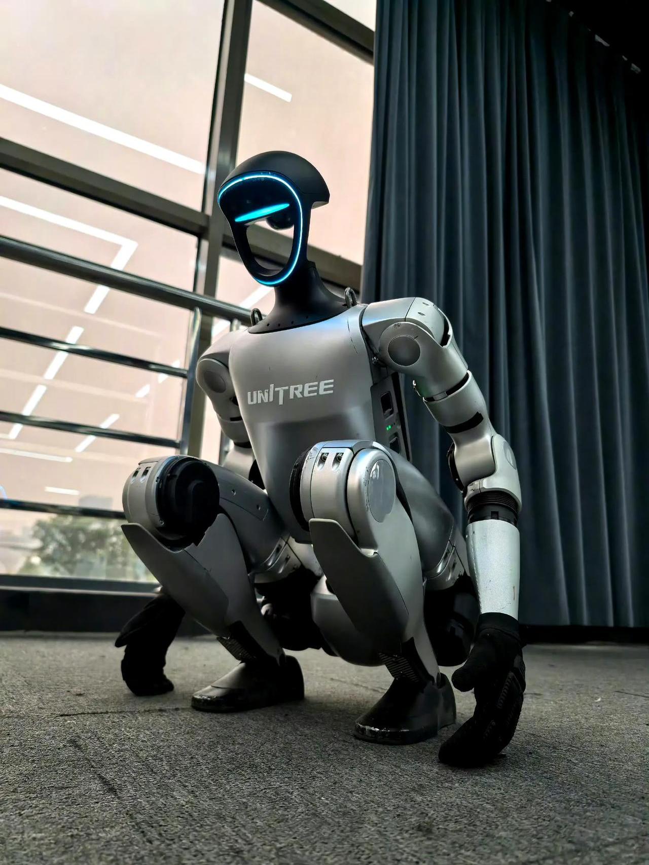 说到人形机器人,昨天有人问了我一个问题,现在都说人形机器人未来要