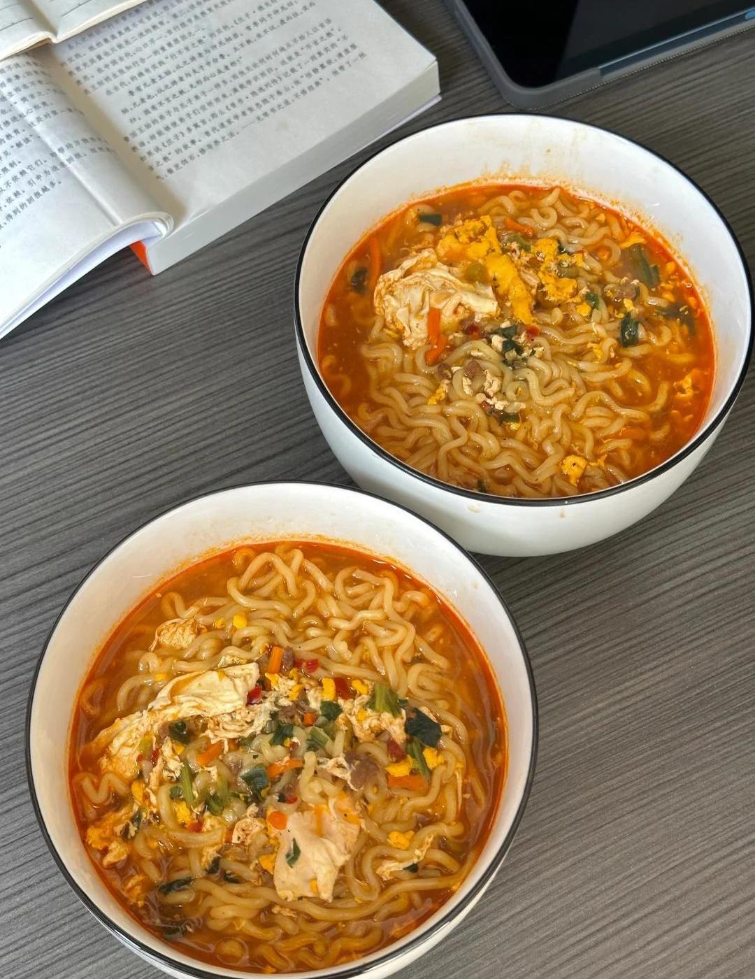 不愧是1988同款泡面!也太好吃了吧!