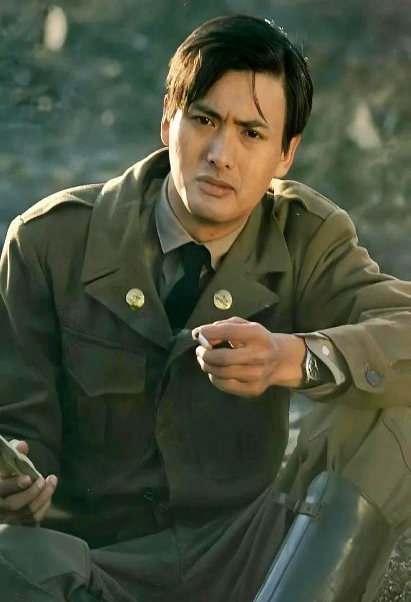 周润发银幕上的大侠形象一直深入人心,但圈内人士的爆料却让人大跌