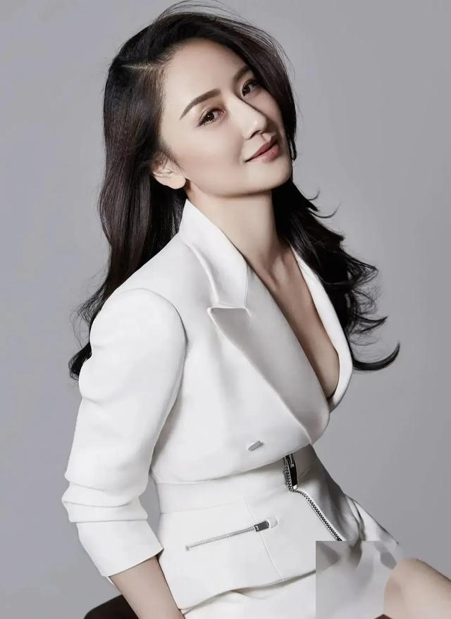 最近热播剧《六姊妹》里的"三好男人"闫宏宇的扮演者也叫孙宁!