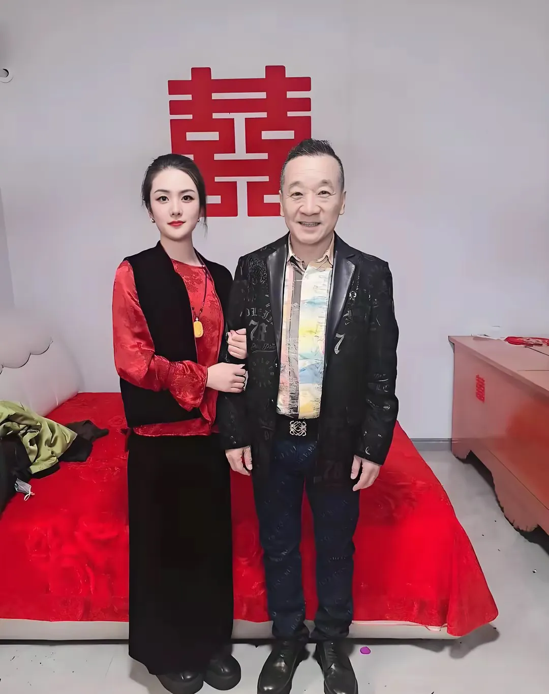 巨化 郭佳瑜孟久淇娶妻哪种嘴最好魏辰妃老公合兴集团董事长女儿照片