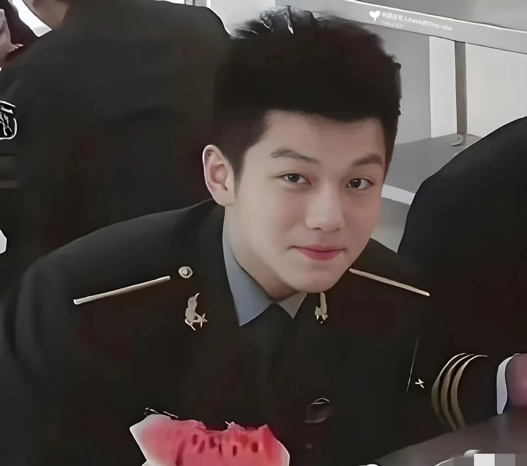 部南京陆军指挥学院的学生在部队里能留长头发吗男生樊振东军人照片