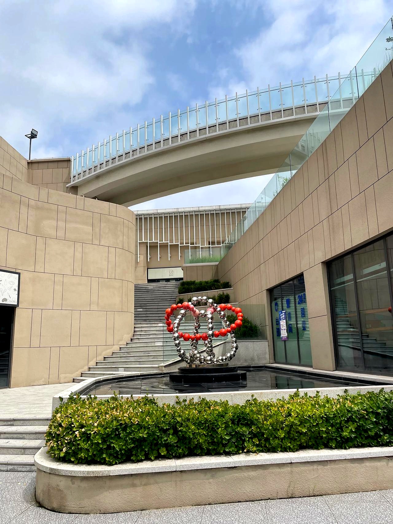 西班牙出国留学一般多少钱留学在线