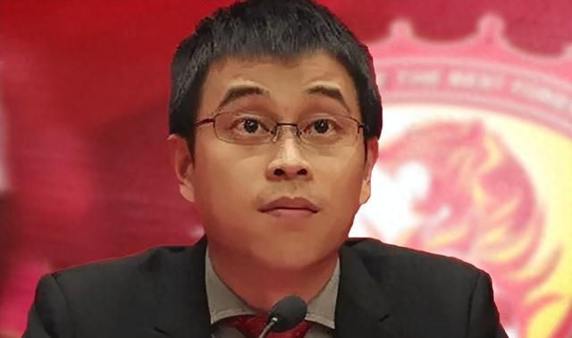 从记者到恒大执行总裁,柯鹏一路高歌猛进,曾靠"融资奖金池"为恒大