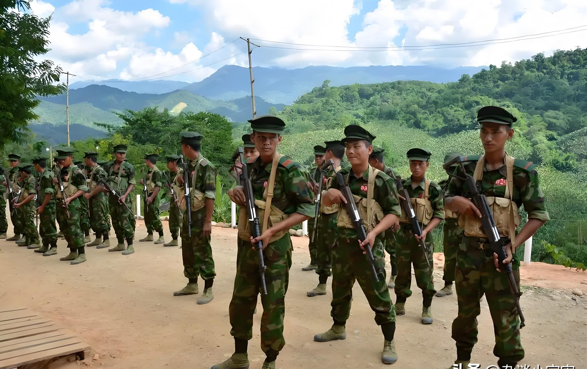 克钦独立军给缅北地区的克钦军官兵下令,要求他们保持