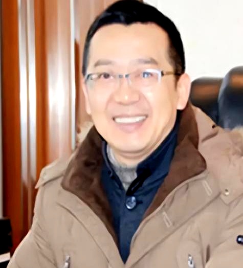 2011年,中国博士潘锦功被美国释放后,打算乘飞机回国发展,没想到在