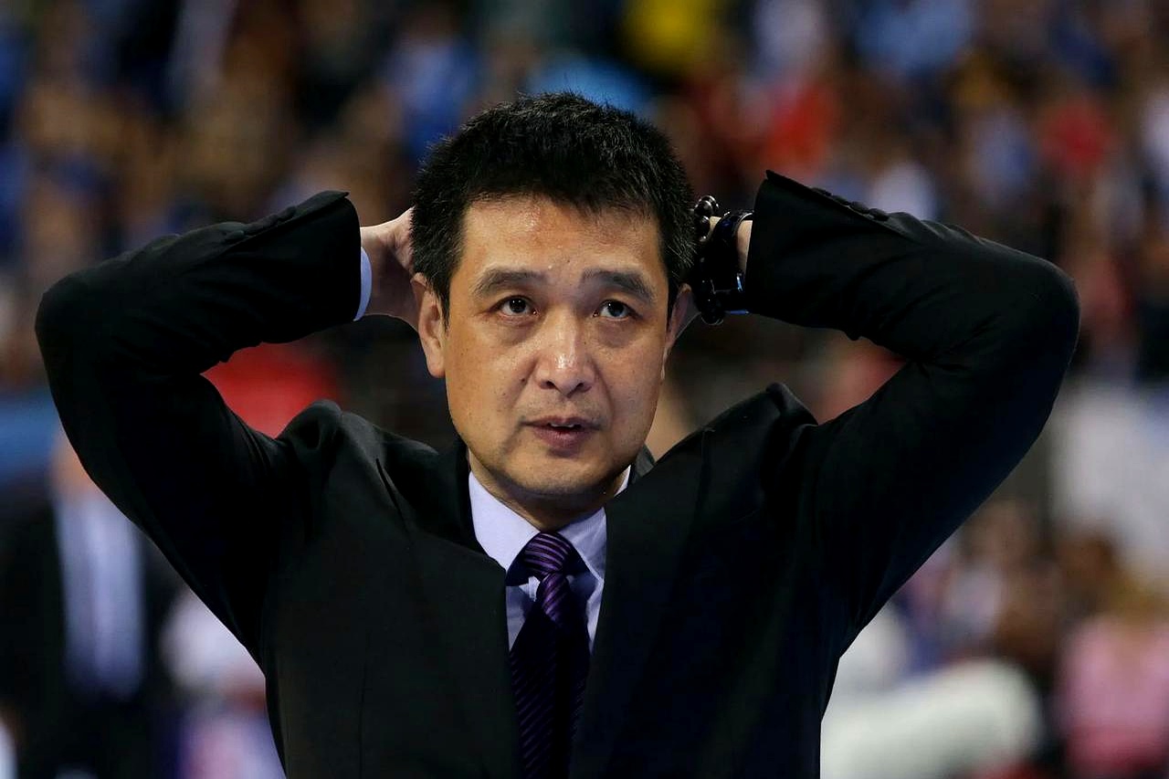 许利民和闵鹿蕾都是老派教练的代表,但两人之间最大的不同就是,许利民