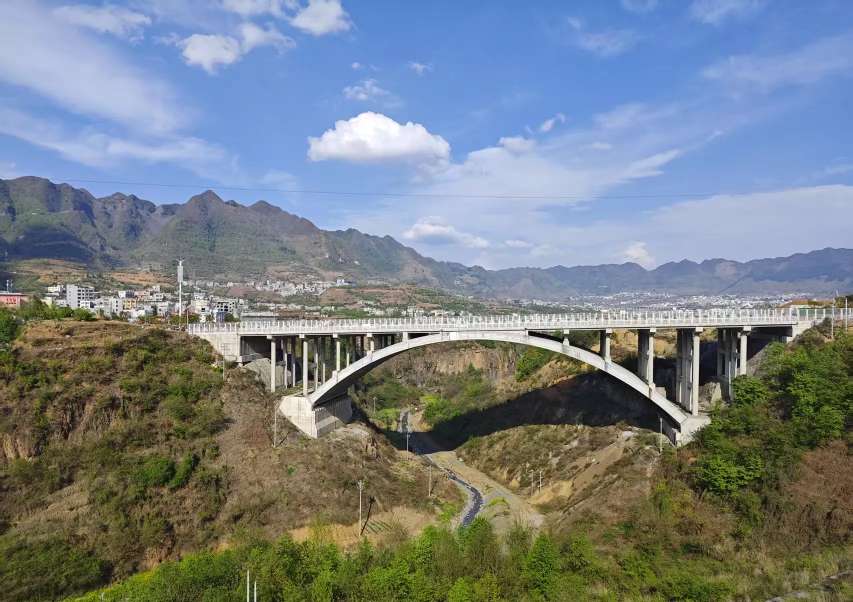 那会儿的镇雄,超生简直是种传统.红河个旧