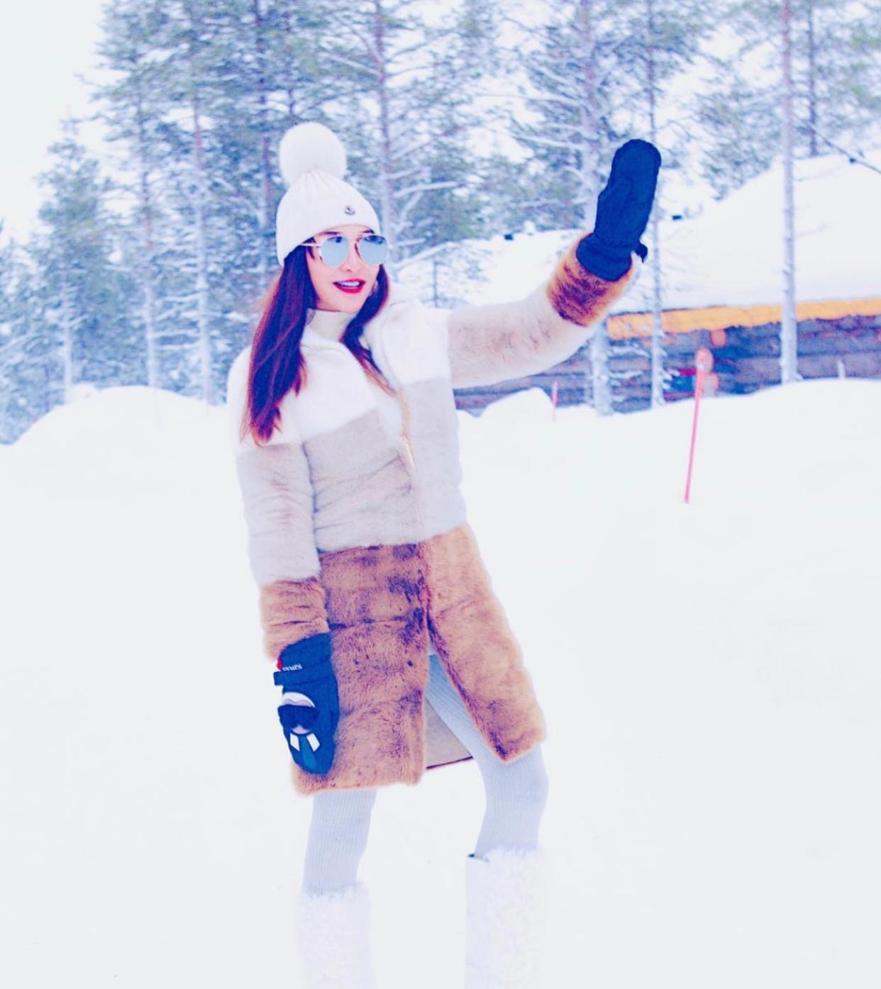 徐子淇最近在公开活动上的打扮,跟过去那个大胆