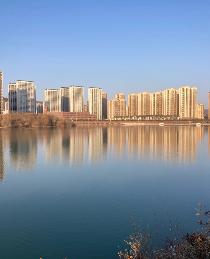 昨天去面试的工作,老板早上打电话问我要不要去试试