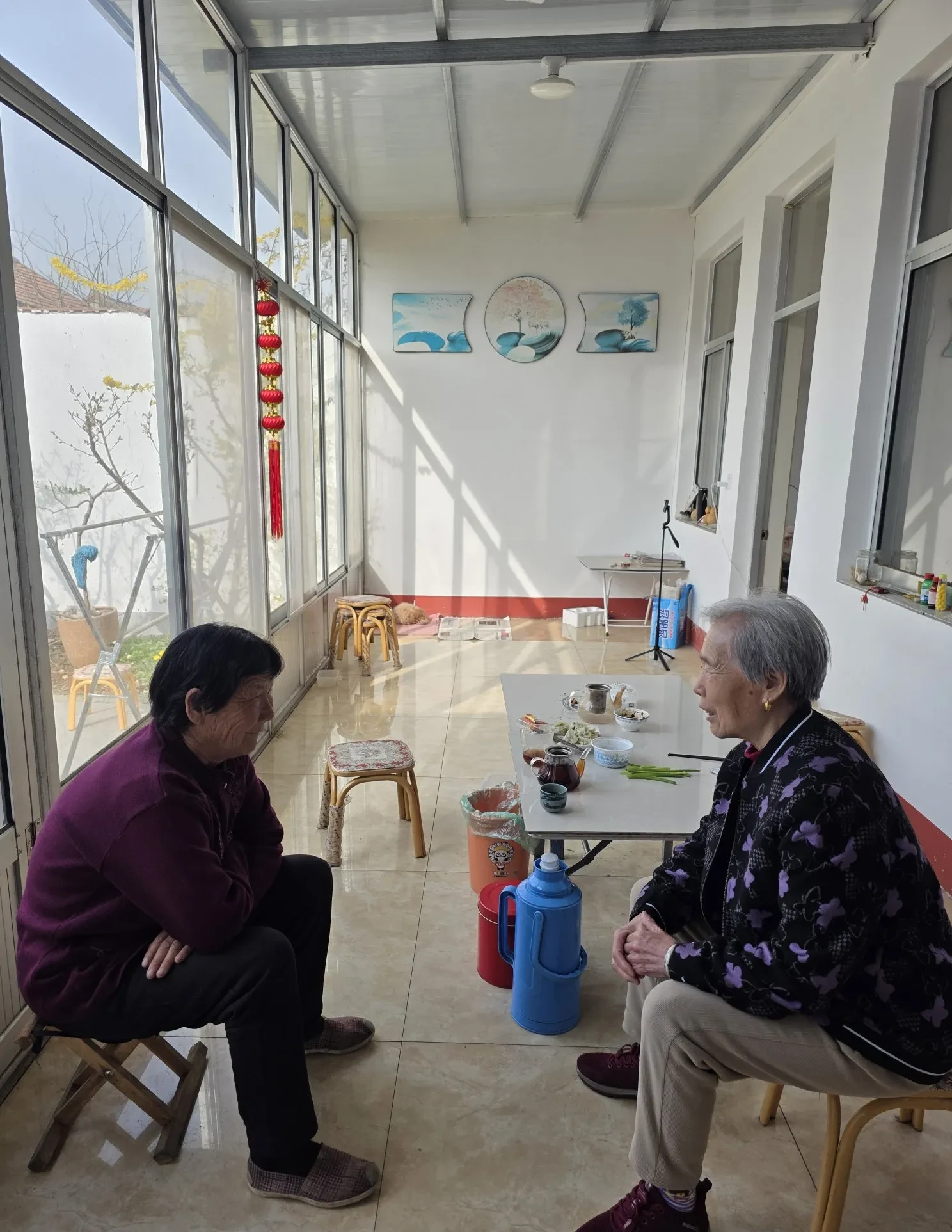 76岁老邻居婶子,这辈子经历了太多的艰辛…