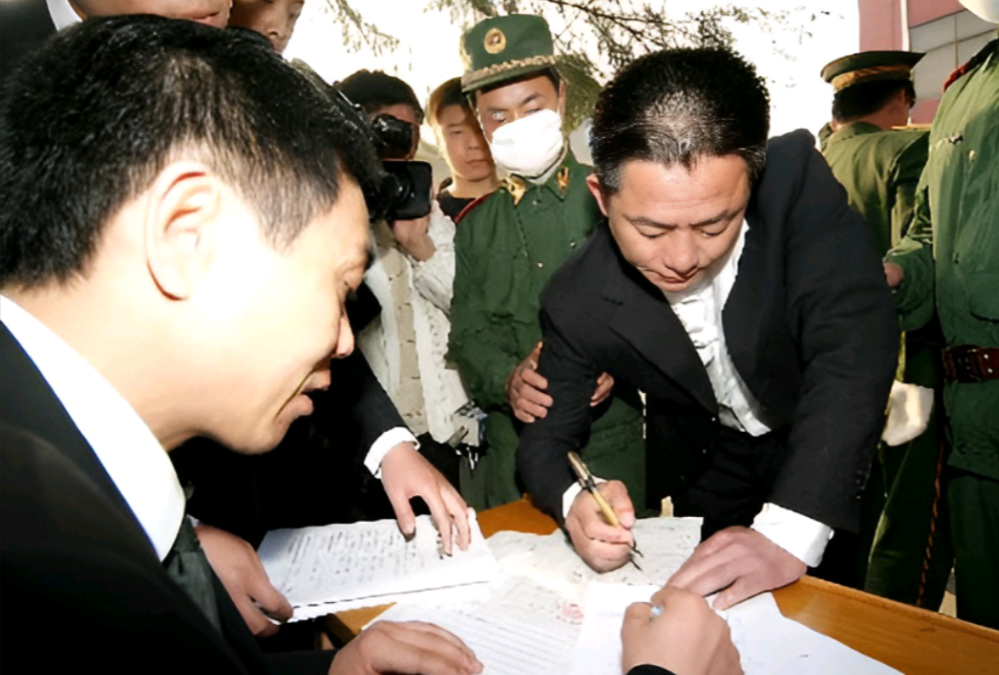 这郑州汉子小时候挺幸福,父母都是双职工