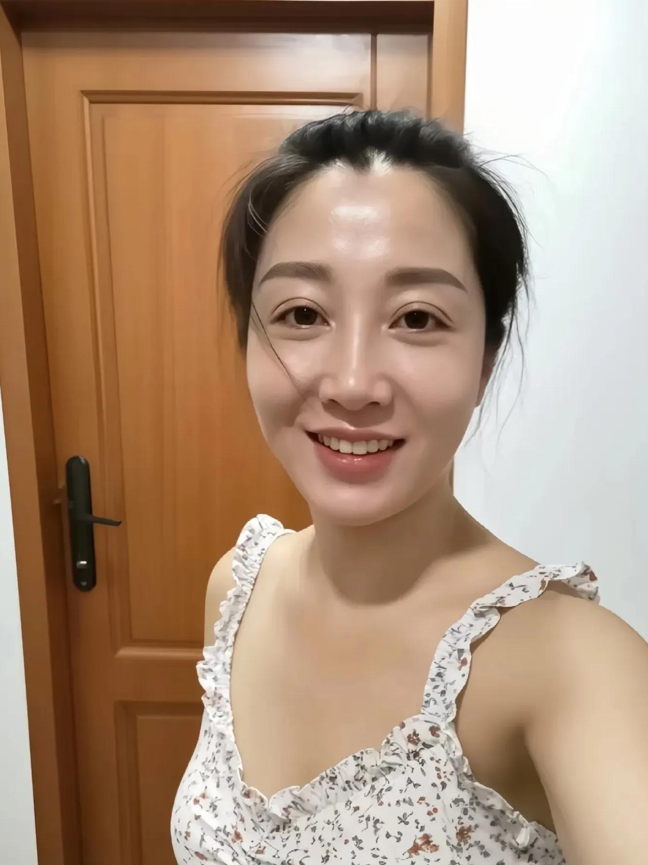 45岁的钱女士,离异后公开征婚,要求伴侣工作稳定,感情专一