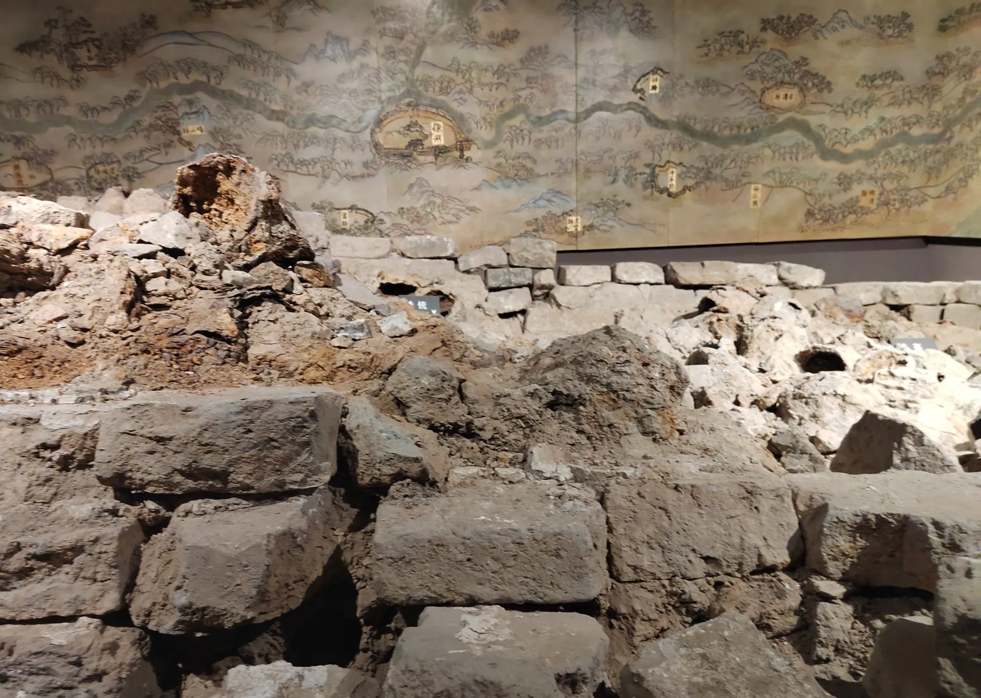 这次我们第一次来到徐州,对这个城市挺好奇的,想多逛逛看看