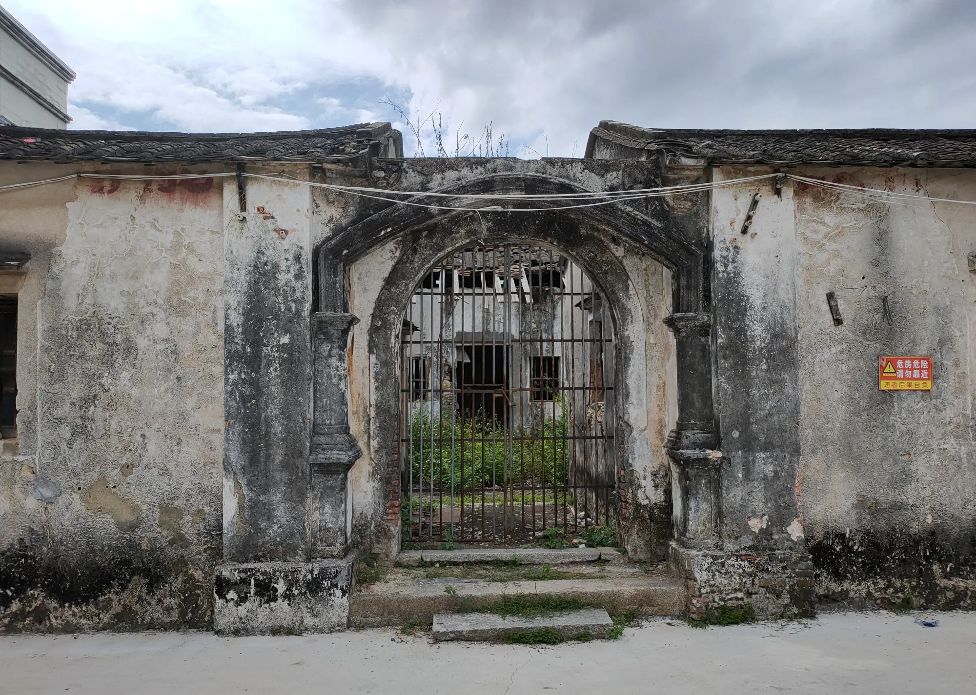 海丰作为汕尾下辖的县,历史上出过澎湃,陈炯明,陈其尤等中国各领域的