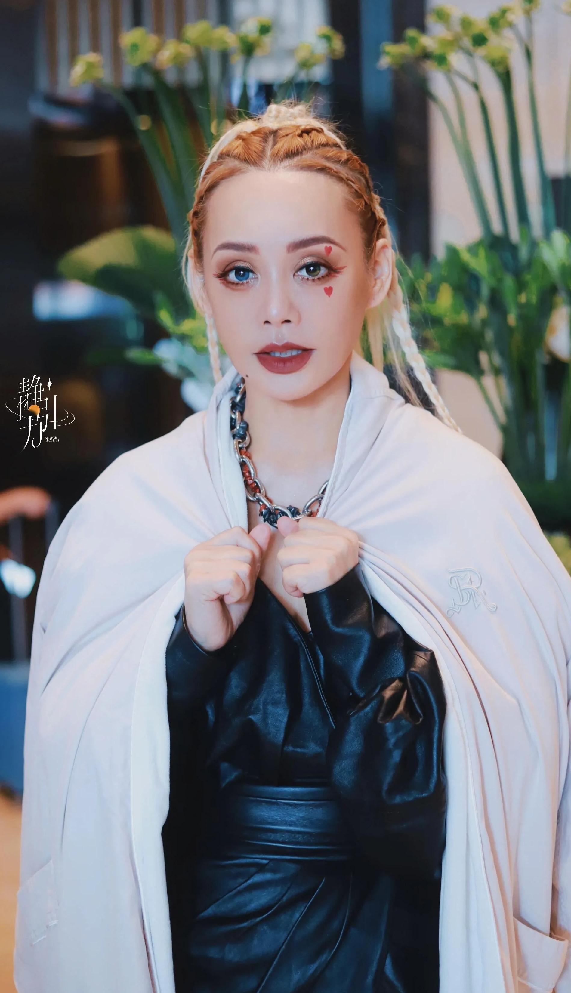 53岁宁静拥有"三不原则":一～不谈结婚