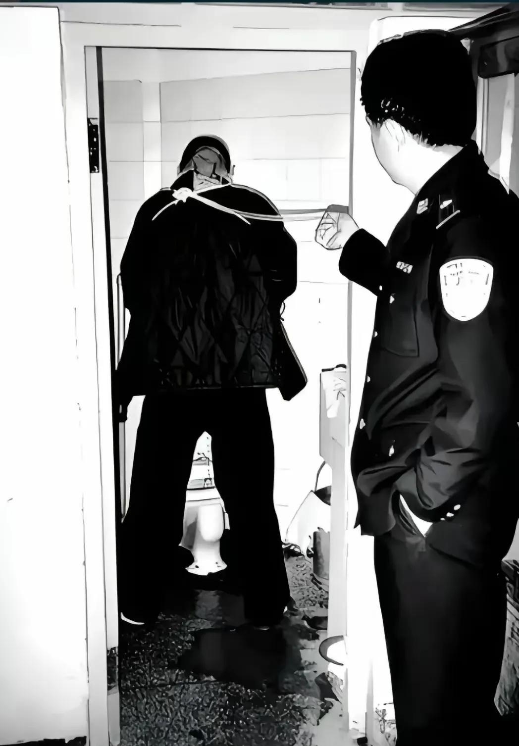 这张照片拍摄于2003年5月1日,四川省绵阳市三台县