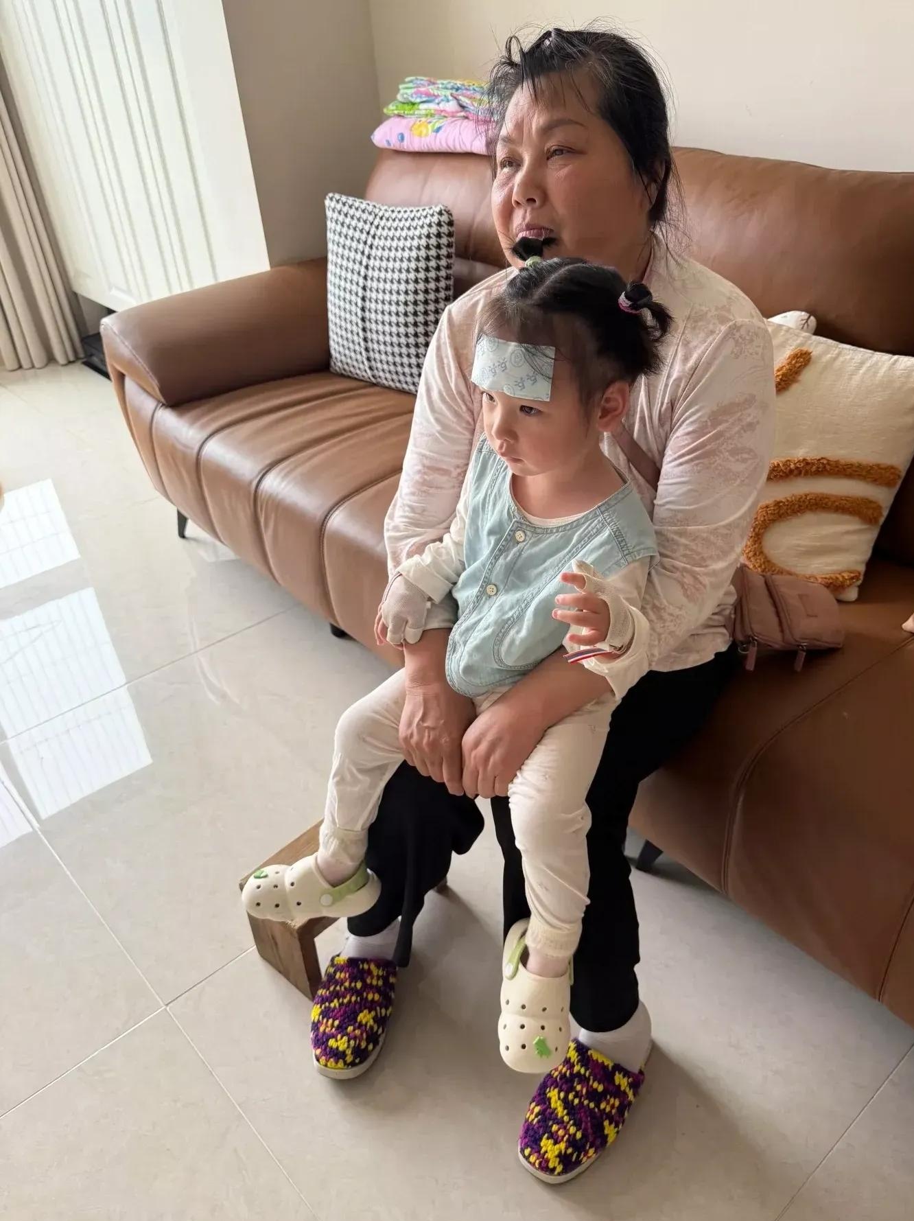 今天我失眠了因为回家听到我妈在厕所骂我