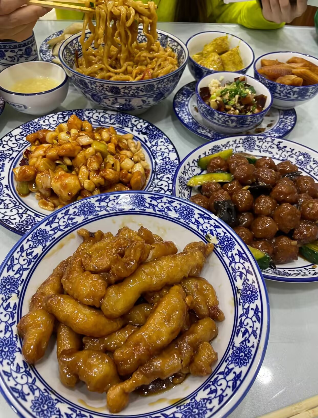炸酱面糖酥里脊焦溜丸子醋溜木须都好好吃啊