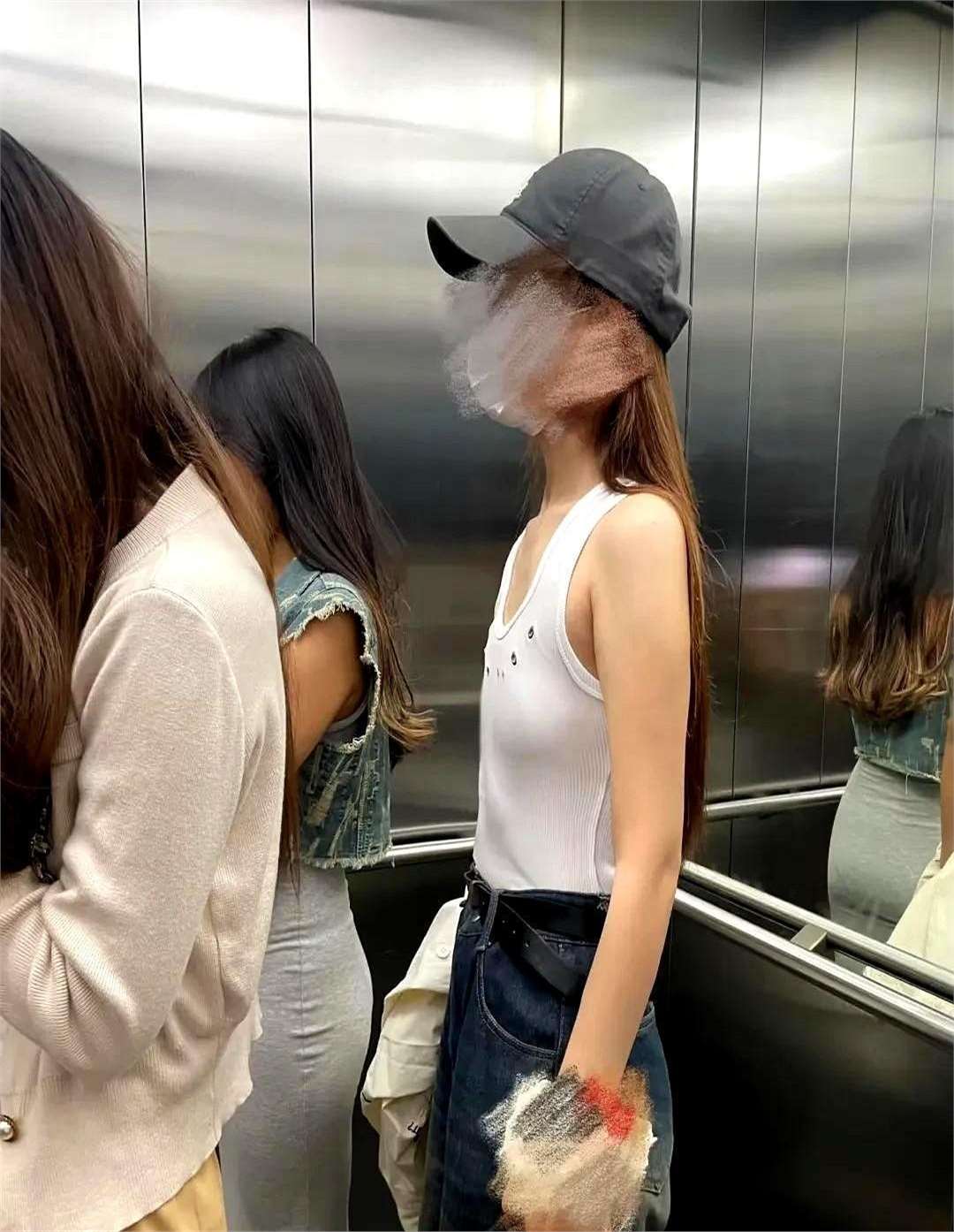 平胸妹子小胸a杯是小胸还是平胸平胸和小胸的图片平胸真能挤出沟吗