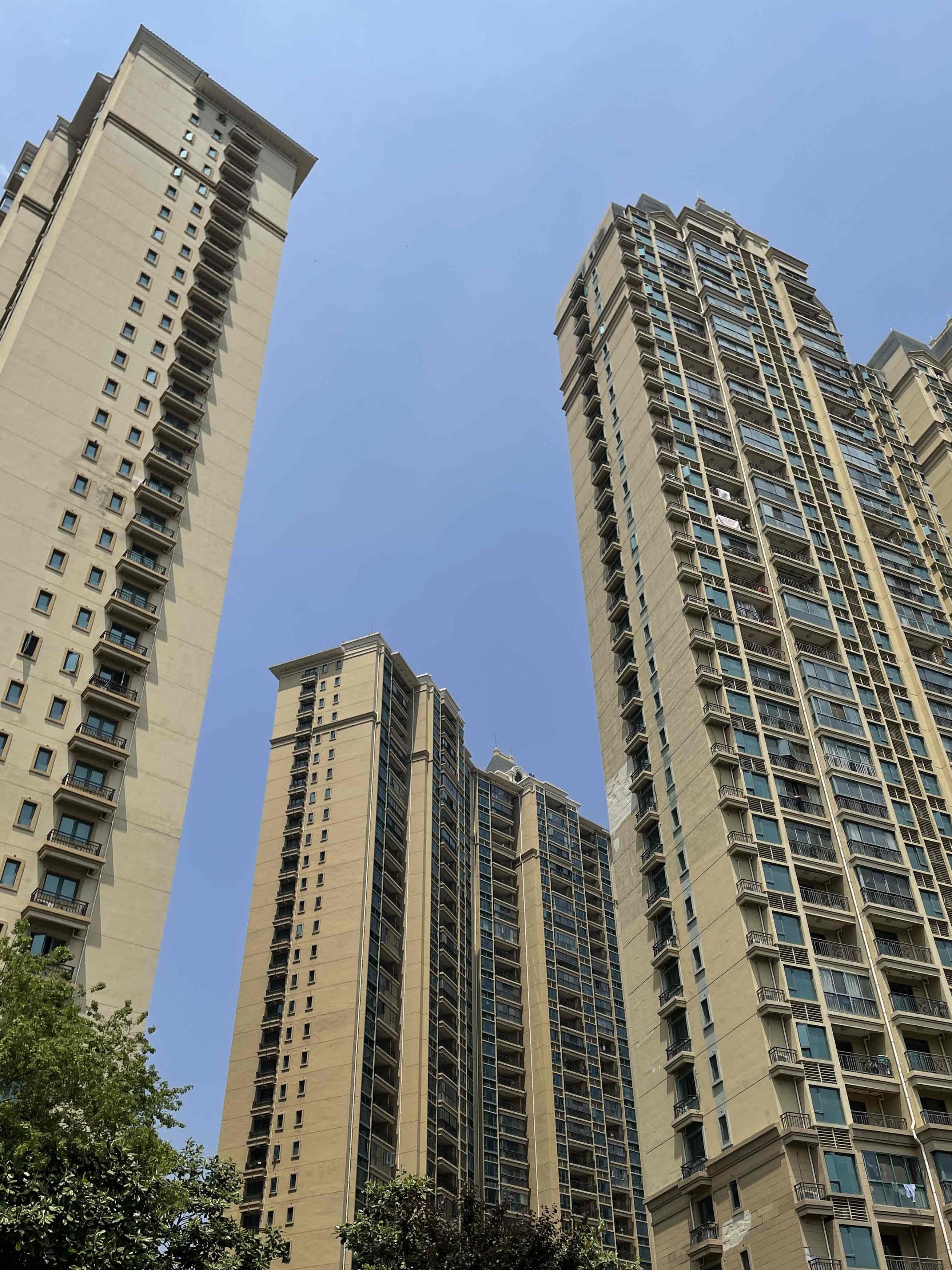 今天是五一节,应邀到二姨姐家作客,她们老俩口前些