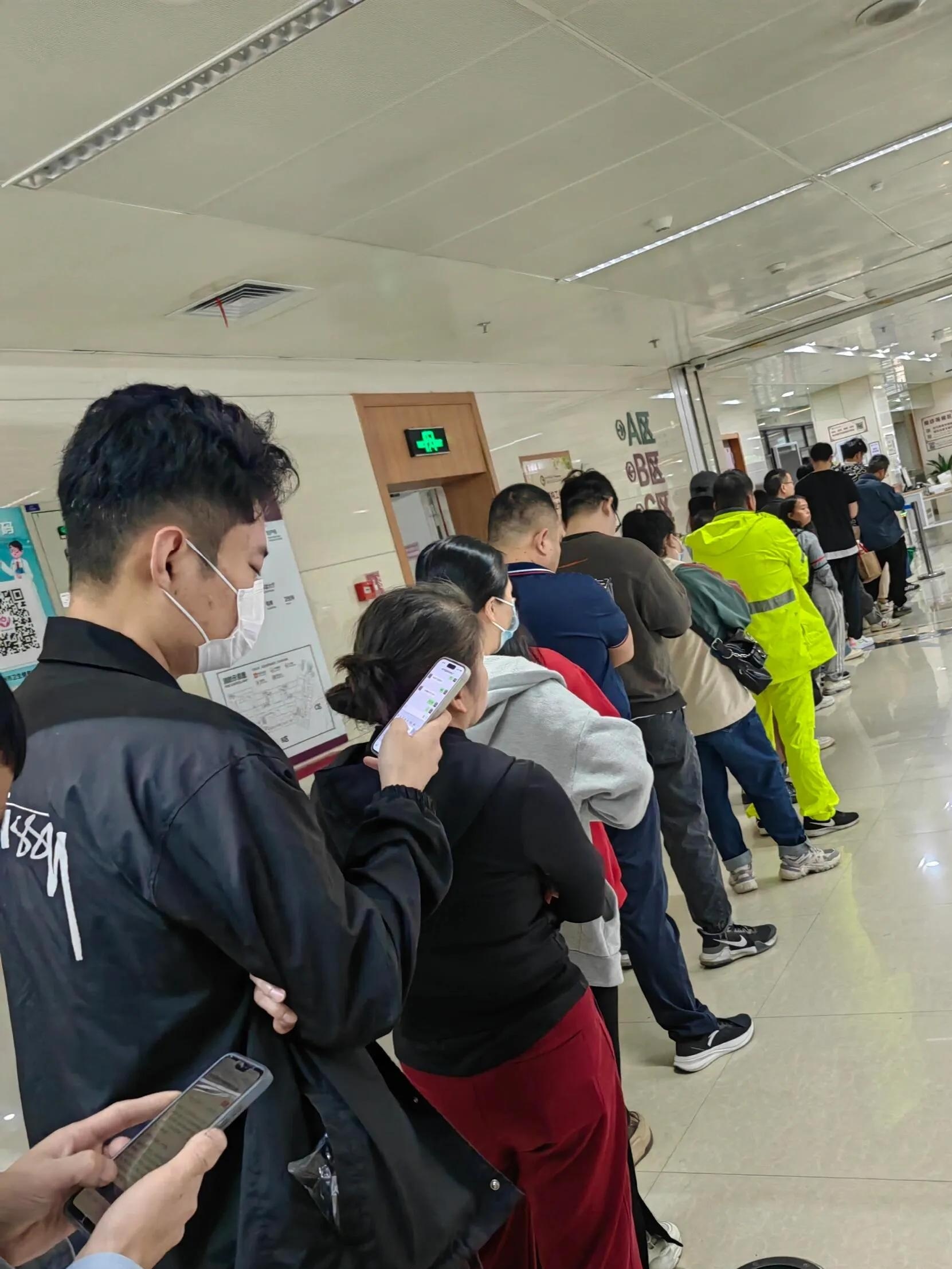 包含大连市第六人民医院（大连市传染病医院）黄牛排队挂号，的词条