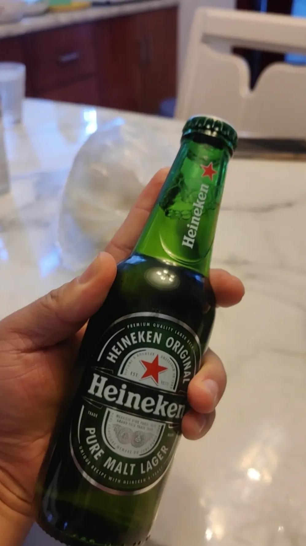 提供的酒水都是小瓶的啤酒,几乎看不到大瓶的啤酒