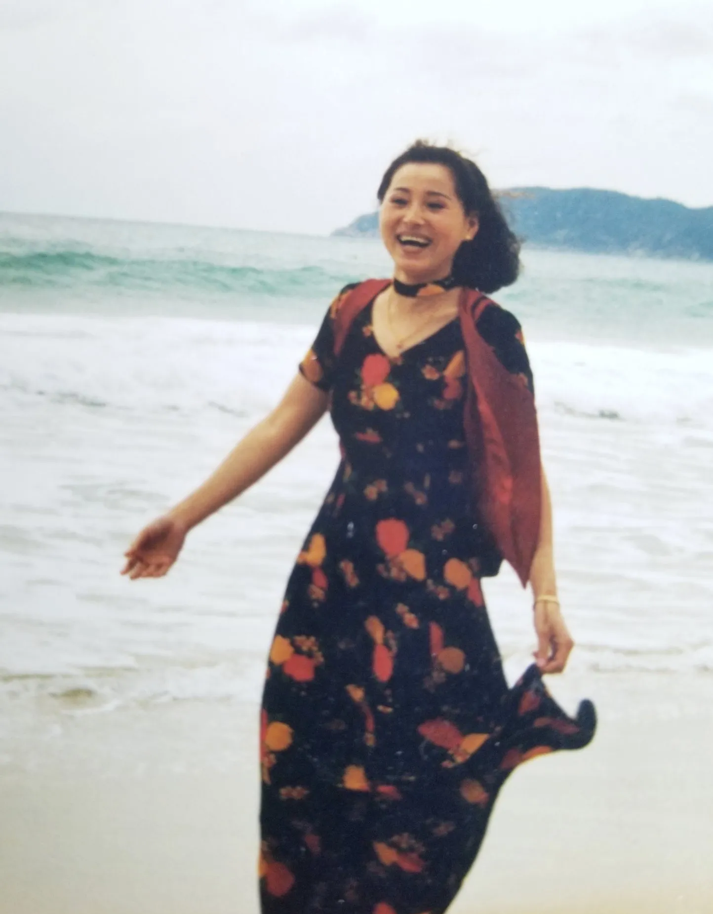 53岁没有孩子,也没丈夫,独自住了20年,我被网友评论:死了都没人知道