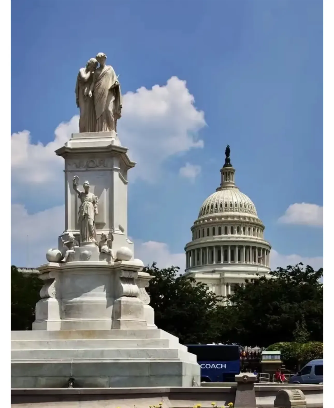 结果美国客户一句正常发货,我们不在意关税,让他放了心