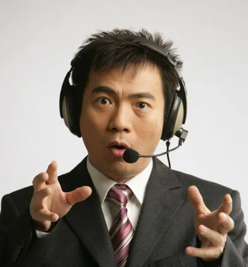 黄健翔,刘建宏,段暄以前是央视最牛的三个足球解说,三个人那时候关系