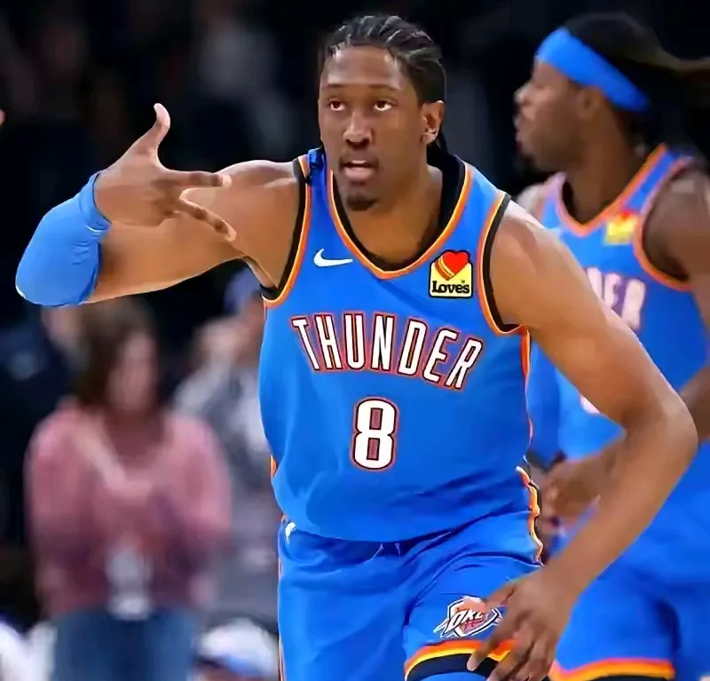 华体会入口-关于赛地聚焦：亚冠转会期热度飙升，俄克拉荷马雷霆完成体检，底气十足，临场指挥获称赞的信息