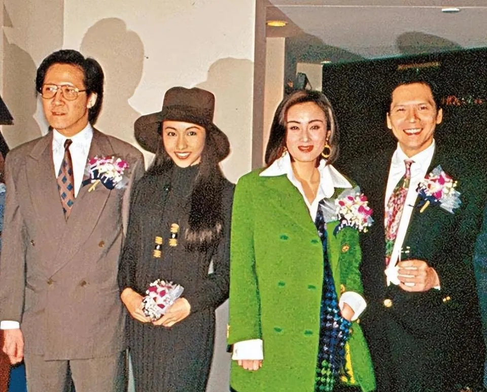 1998年的香港尖沙咀某酒吧