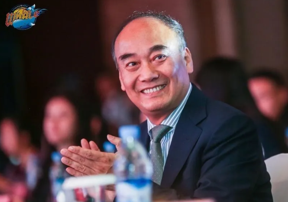 四川男篮俱乐部老板周仕强之子周冰晗透露,因为管理层内斗,球队可能在