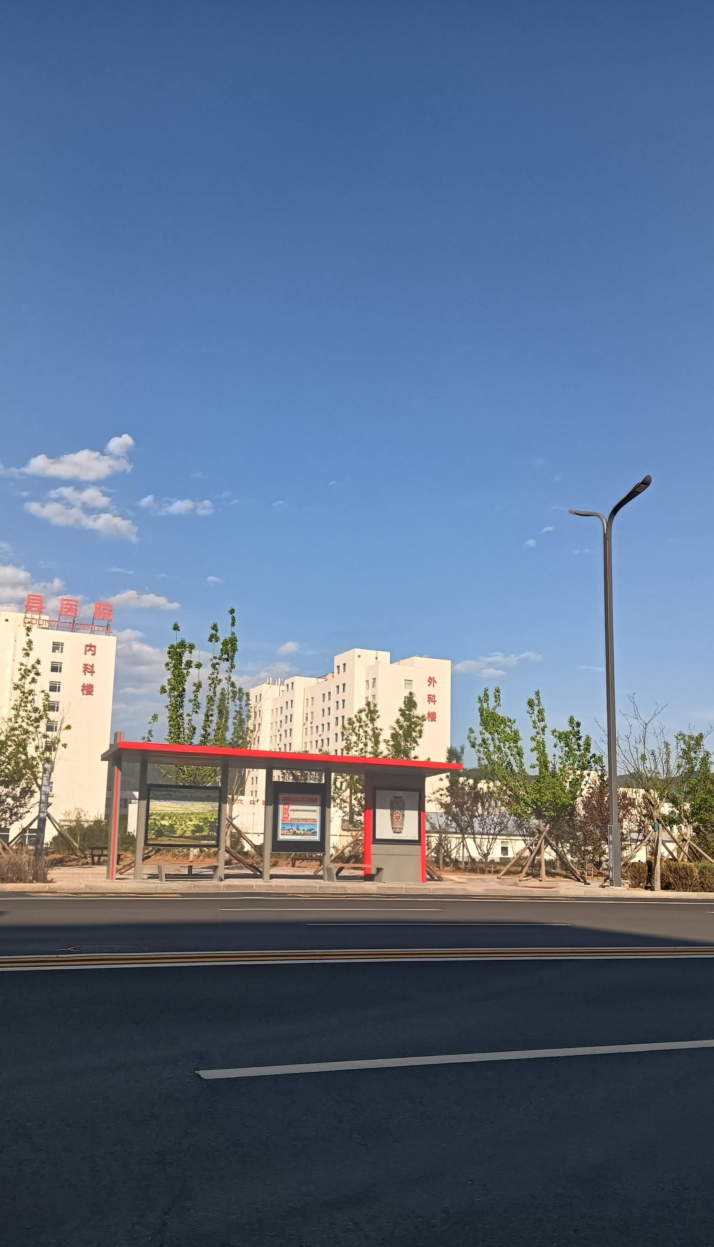 我今年35岁,我老公比我大12岁,他已经47岁了,身高