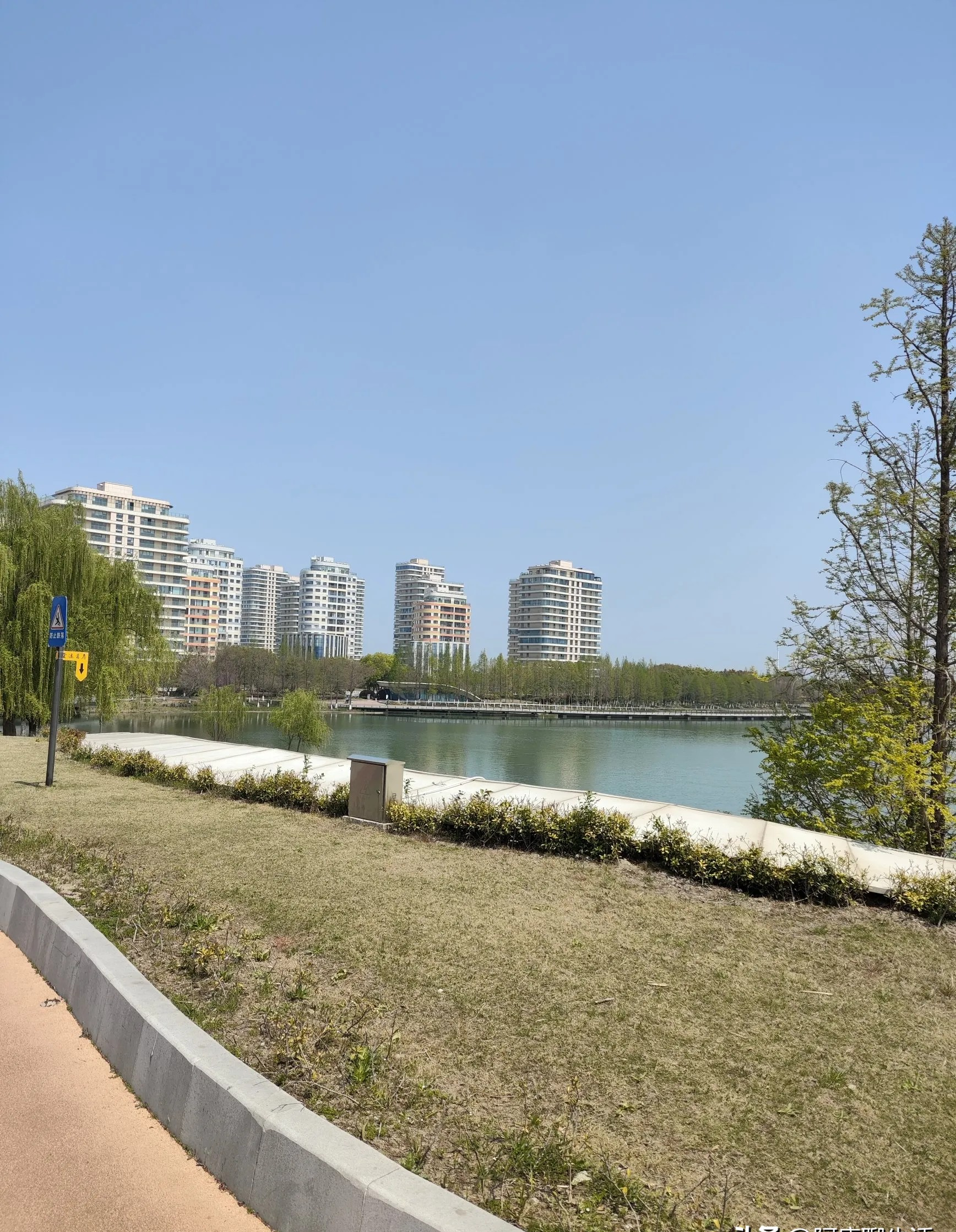 作为一个普通人,谁现在兜里有20万块存款,那他肯定