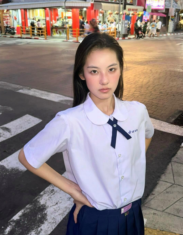 她们回到家乡后,非常低调