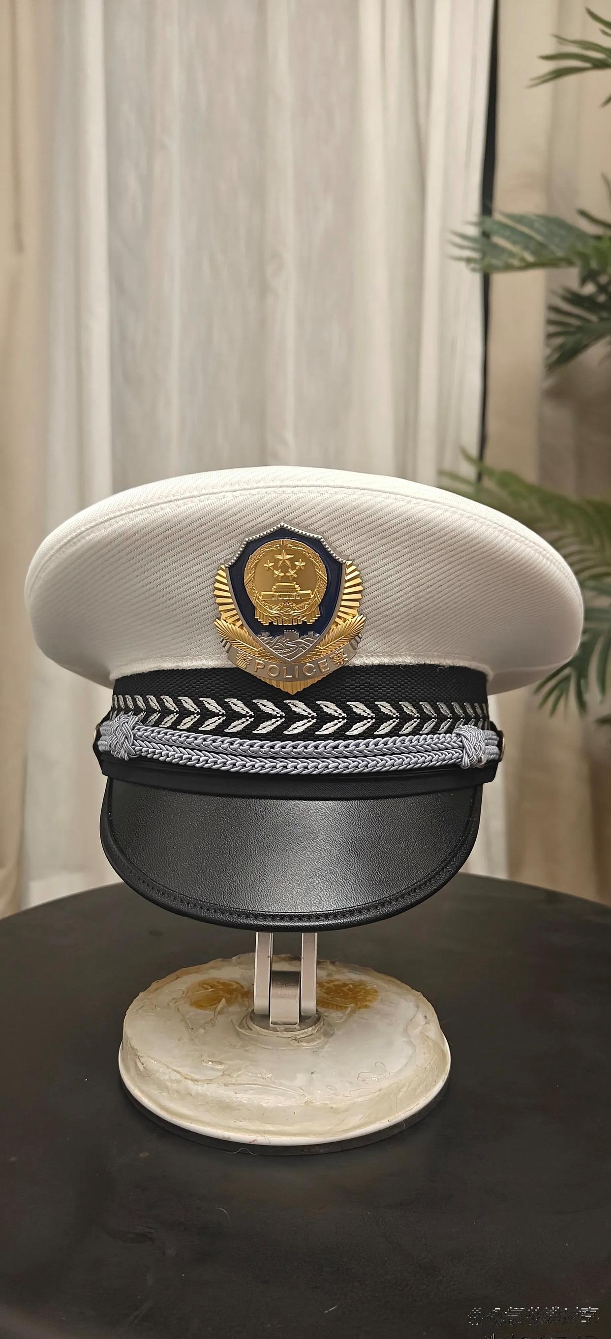 最早的 49 式直接沿用解放军五星八一元素,足见那时