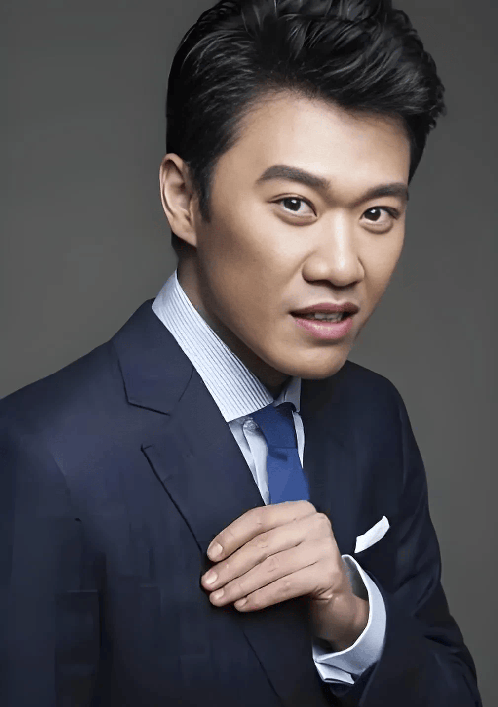 要说起宋楚炎这个名字,任谁听了都得感到陌生,可要看了他这脸的话,你